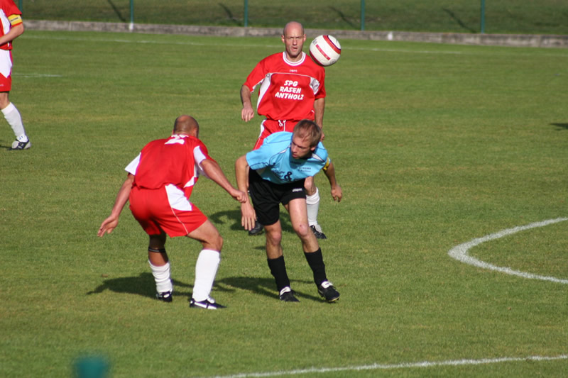 gal/08. Spieltag- SV Reischach-Rasen/2006-10-24 - SVR gg. Rasen-Antholz 049.jpg